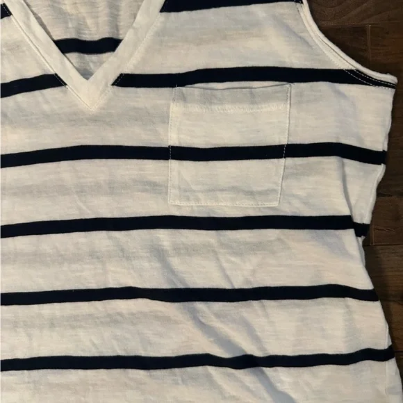 Madewell Black & White Striped V-Neck Pocket Tank – Size Small - Picture 6 of 7